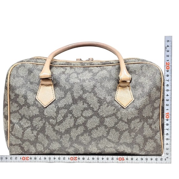 Yves Saint Laurent Giraffe Print Handbag - Picture 2 of 9